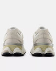 New Balance 9060 Sea SALT Moonbeam
